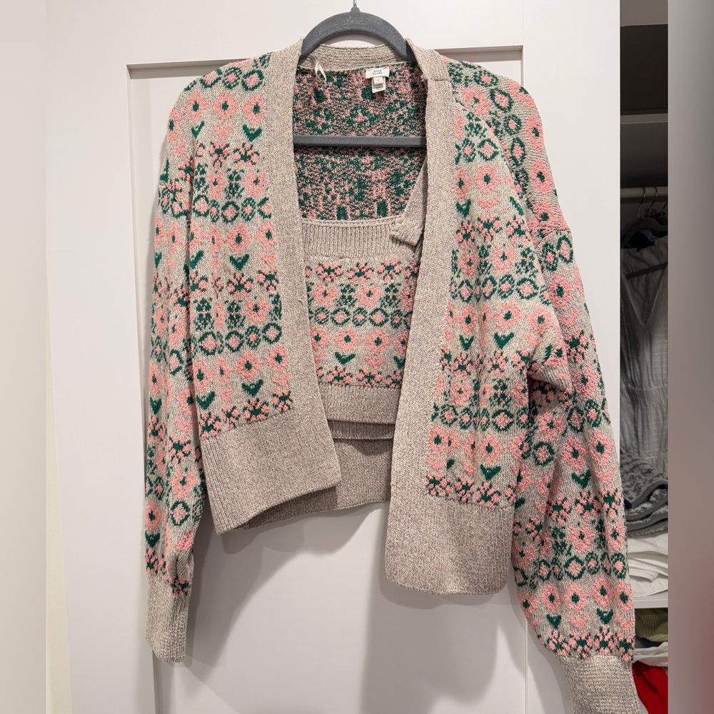 Crop top and cardigan set